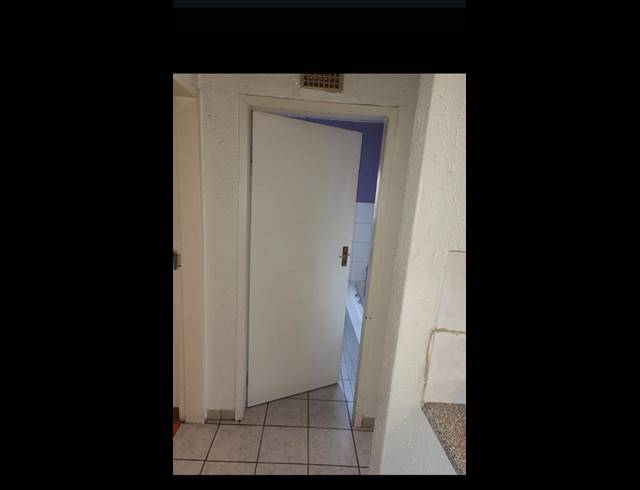 2 BEDROOM APARTMENT FOR SALE IN PALM SPRINGS